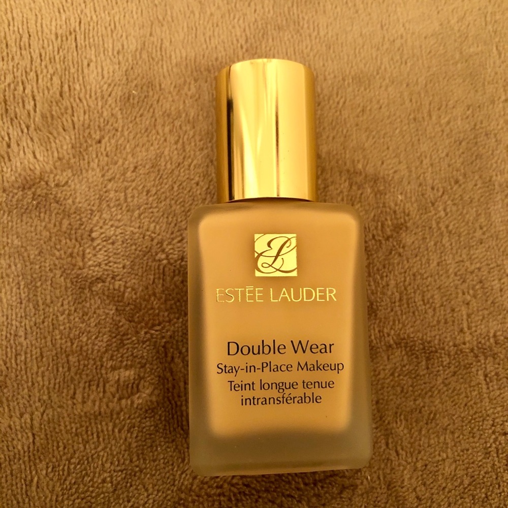 Estée Lauder double wear foundation